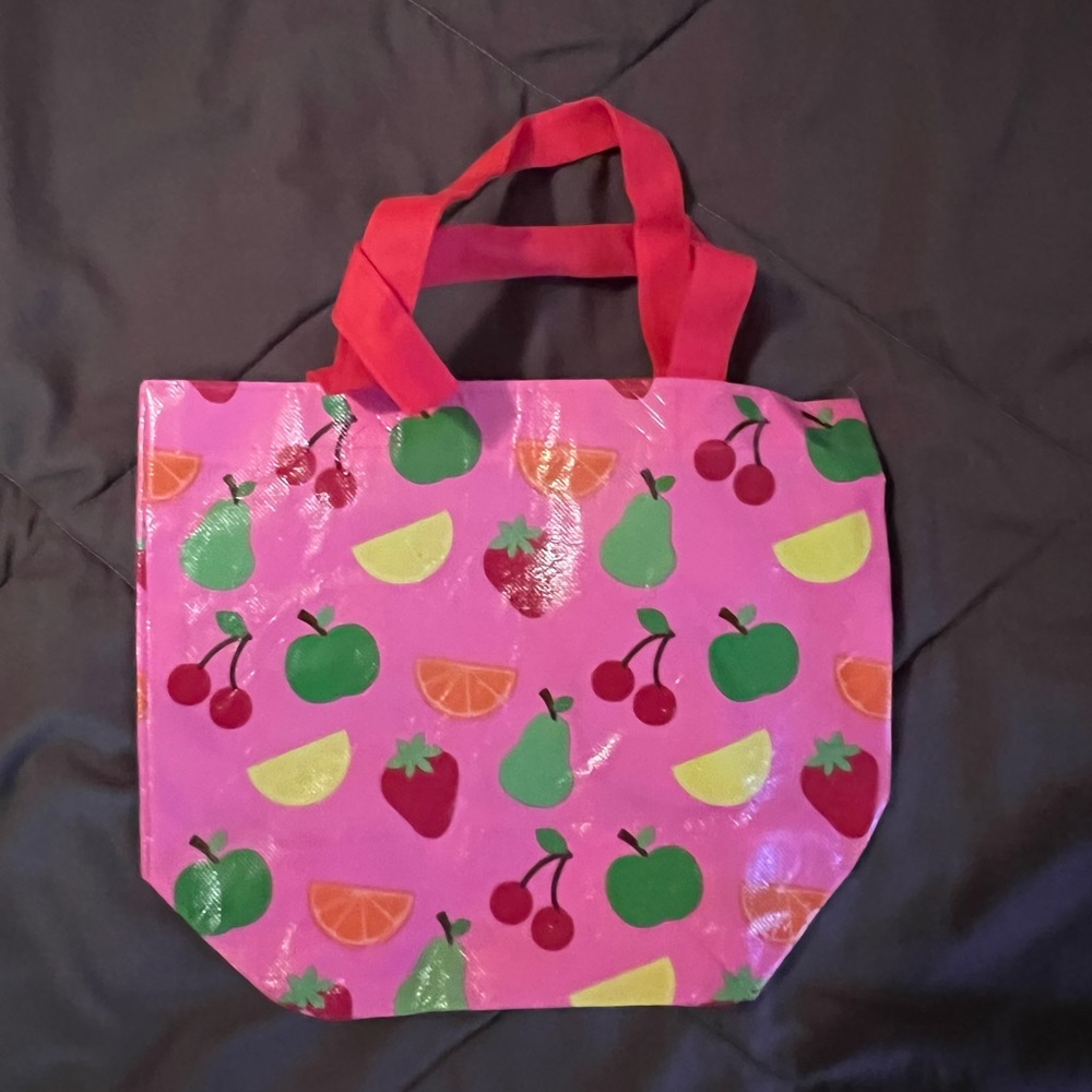 LAST CHANCE- Pink w/fruit vinyl simple lunch bag